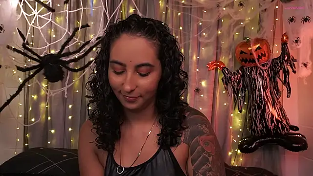 agatha collins  online show from 10-07-25, 07:15