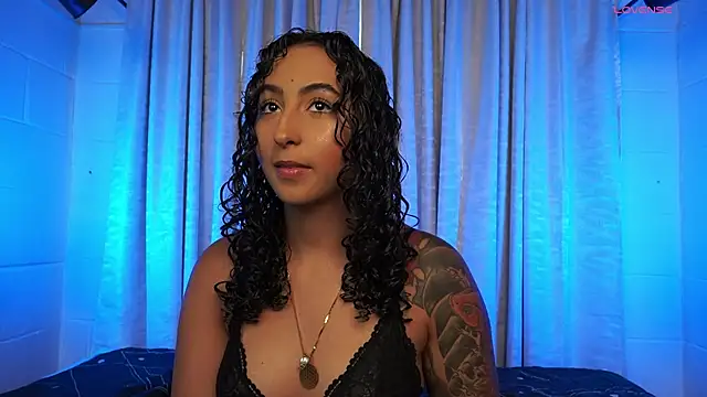 agatha collins  online show from 09-29-25, 06:57