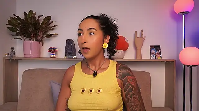 agatha collins  online show from 06-26-26, 10:04