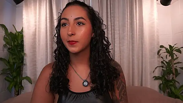 agatha collins  online show from 04-01-26, 06:38