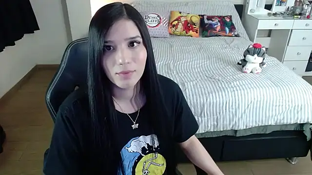 Snapshot of kittykat18x chatting on 11-09-25, 01:42 kittykat18x online show from 11-09-25, 01:42