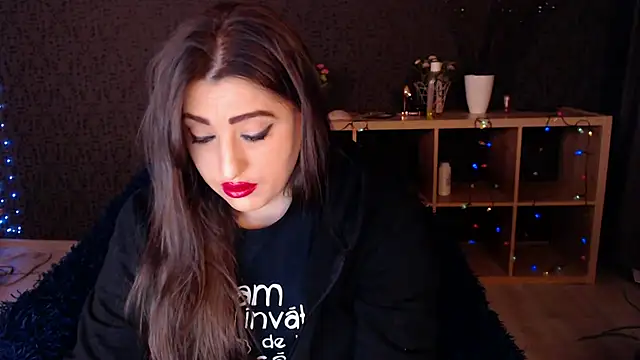 Snapshot of RebeccaStone chatting on 02-21-25, 01:11 RebeccaStone online show from 02-21-25, 01:11