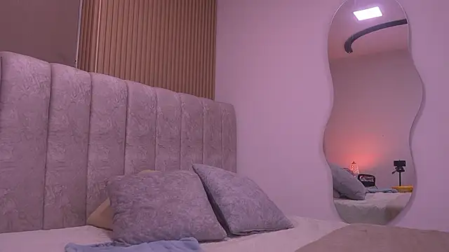 violeta aroca online show from 03-12-26, 03:12