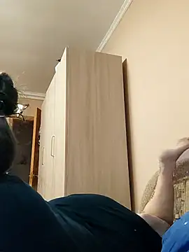 Zulfiya Bruce online show from 12-13-25, 08:04