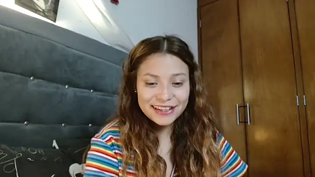 3littleschoolteens online show from 05-19-26, 07:37