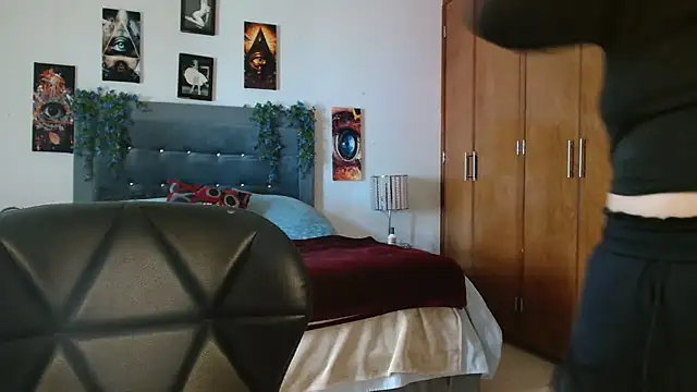 3littleschoolteens online show from 12-15-25, 08:14