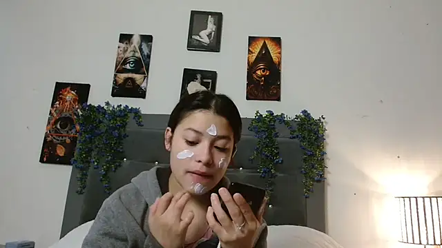 3littleschoolteens online show from 12-22-25, 06:08