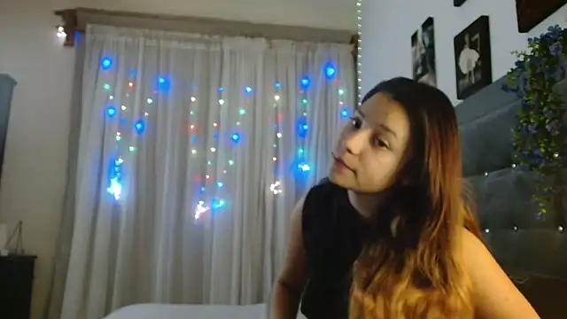 3littleschoolteens online show from 12-18-25, 08:08