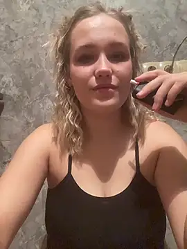 Snapshot of miya_miya21 chatting on 10-28-25, 02:38 miya miya21 online show from 10-28-25, 02:38