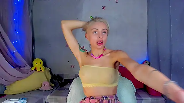 LickLizzy online show from 10-13-25, 02:13