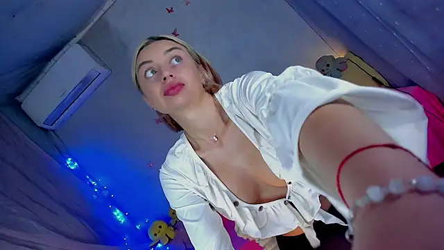 LickLizzy online show from 06-10-26, 08:10