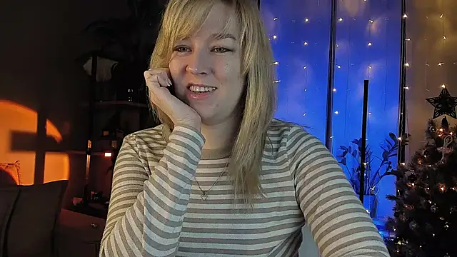 Snapshot of 5_in_one chatting on 01-07-25, 04:39 5 in one online show from 01-07-25, 04:39