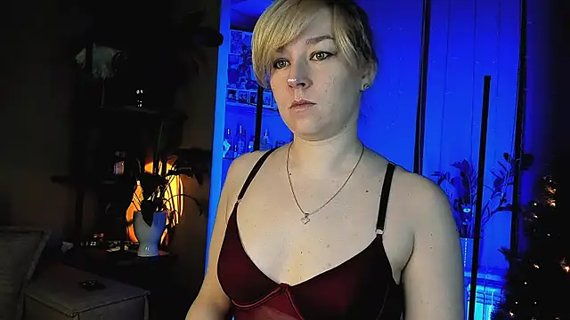 Snapshot of 5_in_one chatting on 01-11-25, 04:59 5 in one online show from 01-11-25, 04:59