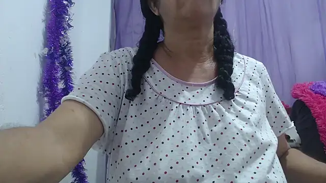 heyline milf online show from 10-17-25, 11:28