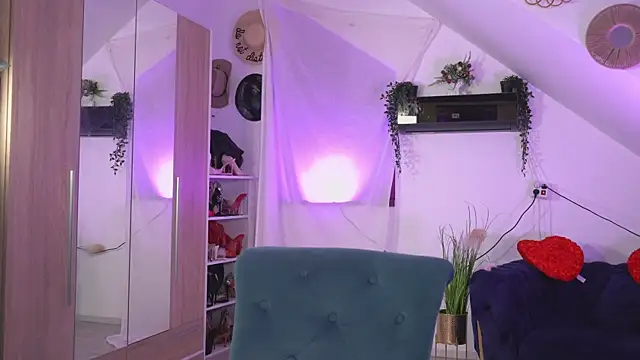 Amaliamour online show from 11-03-25, 04:07