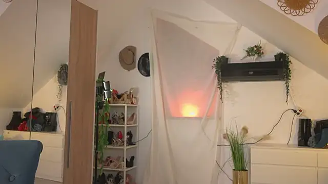 Amaliamour online show from 02-12-26, 04:56