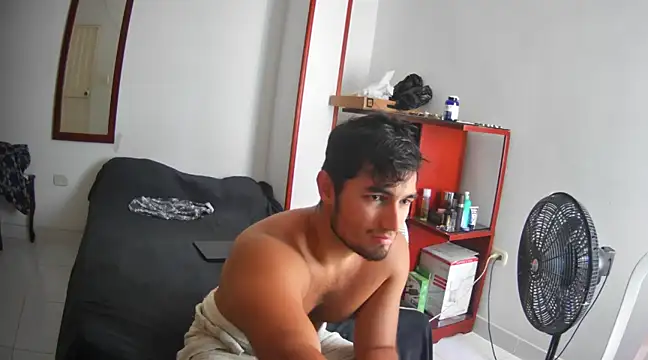 Snapshot of lechero226 chatting on 01-24-25, 03:45 lechero226 online show from 01-24-25, 03:45