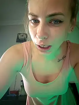 Snapshot of Keli_Jessi chatting on 03-15-26, 06:15 Keli Jessi online show from 03-15-26, 06:15