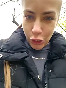 Keli Jessi online show from 11-07-25, 01:37