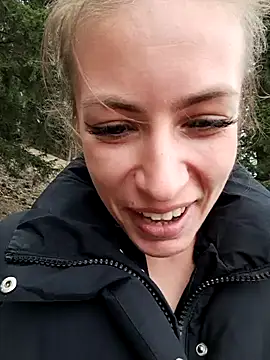 Snapshot of Keli_Jessi chatting on 03-22-25, 12:46 Keli Jessi online show from 03-22-25, 12:46