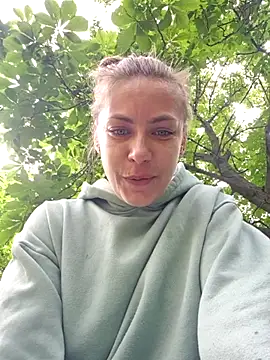 Snapshot of Keli_Jessi chatting on 05-19-26, 01:29 Keli Jessi online show from 05-19-26, 01:29