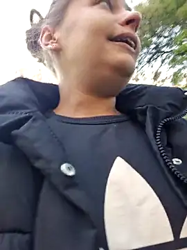 Snapshot of Keli_Jessi chatting on 10-21-25, 01:32 Keli Jessi online show from 10-21-25, 01:32