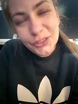 Keli Jessi online show from 01-15-26, 01:47