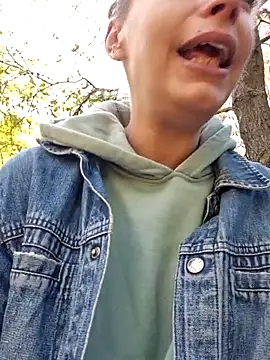 Snapshot of Keli_Jessi chatting on 09-28-25, 12:45 Keli Jessi online show from 09-28-25, 12:45