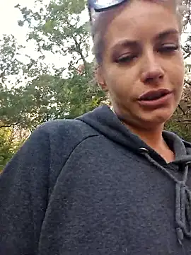 Snapshot of Keli_Jessi chatting on 09-18-25, 01:14 Keli Jessi online show from 09-18-25, 01:14