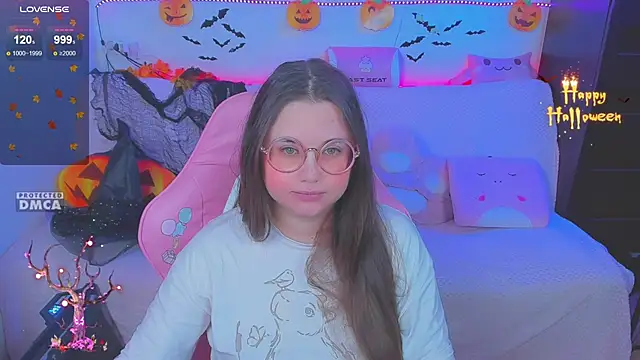 Lolisuccub online show from 11-17-25, 04:33