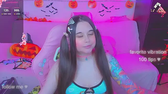 Snapshot of Lolisuccub chatting on 10-21-25, 06:29 Lolisuccub online show from 10-21-25, 06:29
