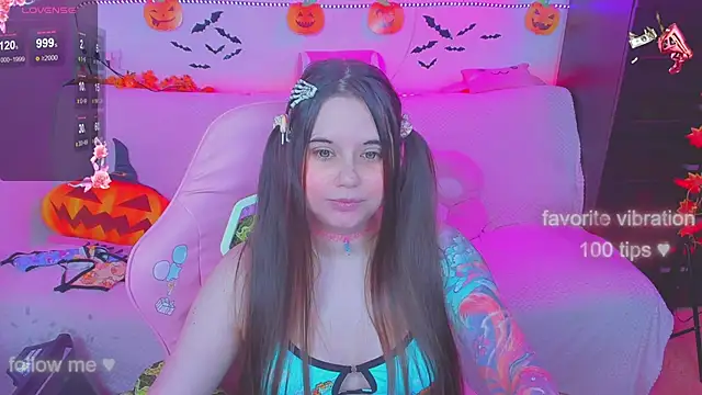 Snapshot of Lolisuccub chatting on 10-22-25, 03:00 Lolisuccub online show from 10-22-25, 03:00