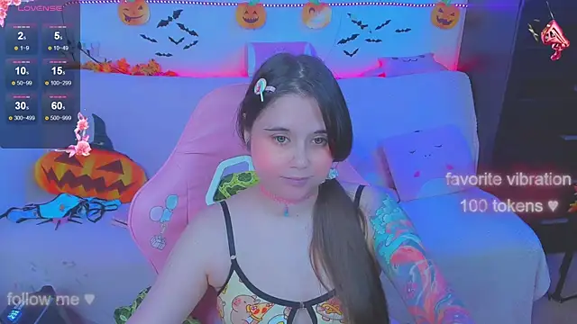Snapshot of Lolisuccub chatting on 10-20-25, 05:13 Lolisuccub online show from 10-20-25, 05:13