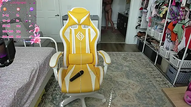 sweetbuttocks1 online show from 10-17-25, 04:09