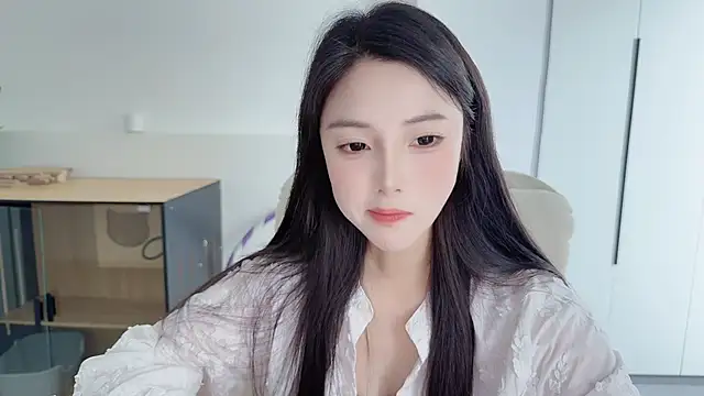 Snapshot of HaagenDazs_ chatting on 06-24-26, 03:27 HaagenDazs online show from 06-24-26, 03:27