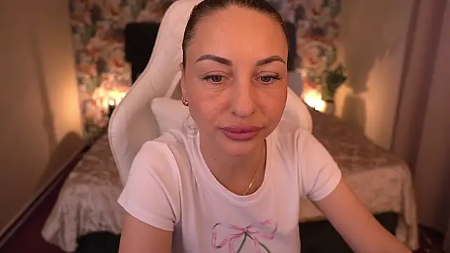 KristiiMax online show from 05-27-26, 04:25