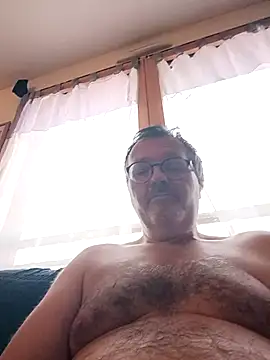 mike9473 online show from 10-06-25, 04:41