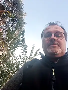 mike9473 online show from 10-10-25, 04:19