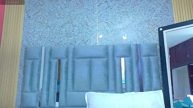 veronicaroose  online show from 07-15-26, 01:18