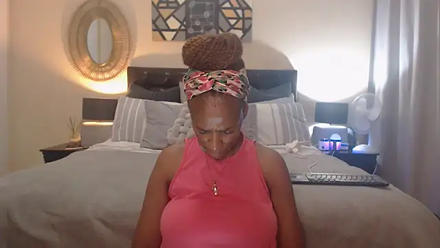 Snapshot of Creamyass22 chatting on 01-24-25, 05:32 Creamyass22 online show from 01-24-25, 05:32