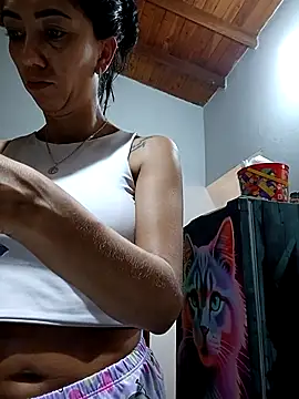 Snapshot of LunaZambrano chatting on 03-10-25, 03:52 LunaZambrano online show from 03-10-25, 03:52