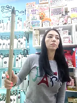 Snapshot of LunaZambrano chatting on 09-30-25, 07:53 LunaZambrano online show from 09-30-25, 07:53