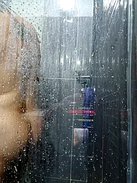 LunaZambrano online show from 12-16-25, 01:04