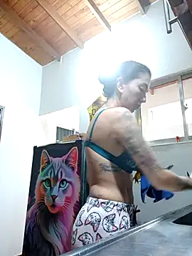 Snapshot of LunaZambrano chatting on 10-08-25, 05:02 LunaZambrano online show from 10-08-25, 05:02