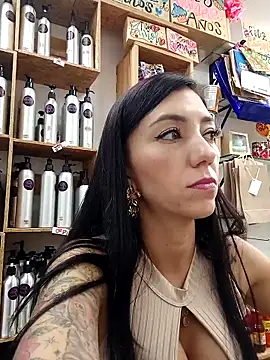 Snapshot of LunaZambrano chatting on 03-22-25, 07:31 LunaZambrano online show from 03-22-25, 07:31