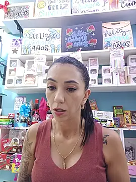 LunaZambrano online show from 06-18-26, 07:30