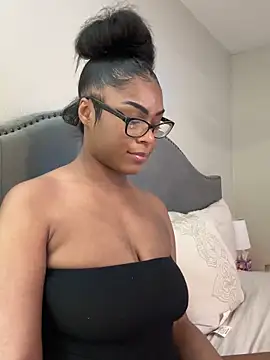 CandyLuxxxx online show from 03-06-25, 10:36