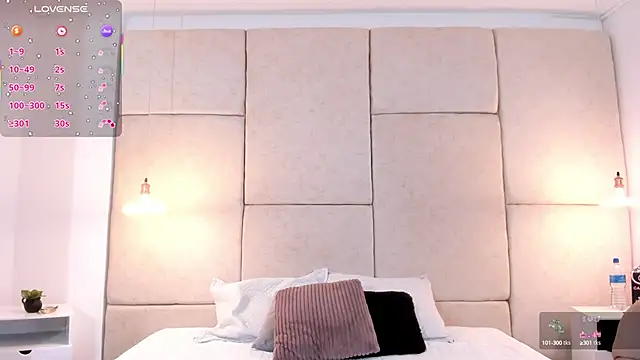 aisha vs online show from 09-19-25, 12:09