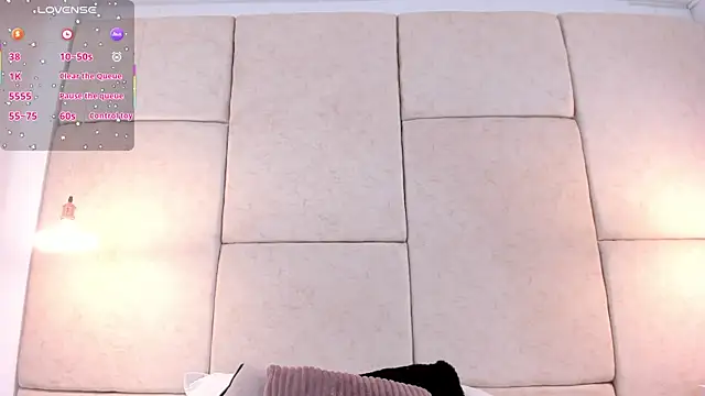 aisha vs online show from 09-29-25, 12:44