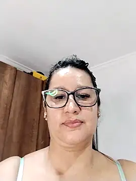Snapshot of keilymadam chatting on 05-06-26, 04:44 keilymadam online show from 05-06-26, 04:44